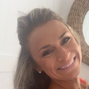 Meet your Posher, Sydney